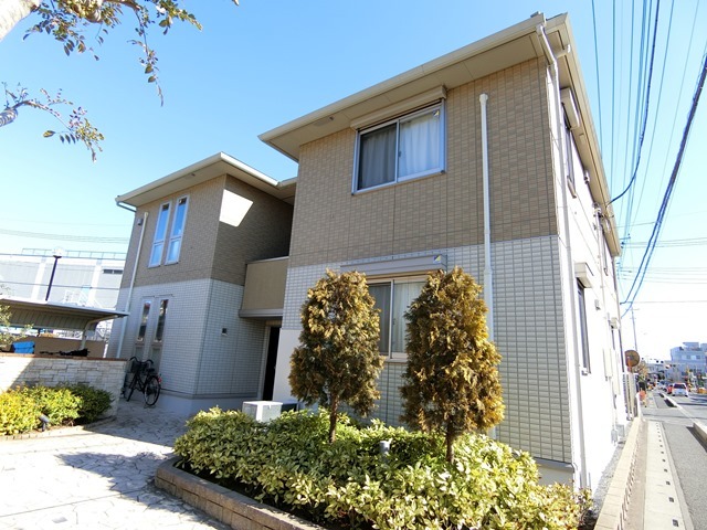 ��ʌ��������܎s�����擌��{�Q���ڂ̃A�p�[�g�̌����O��