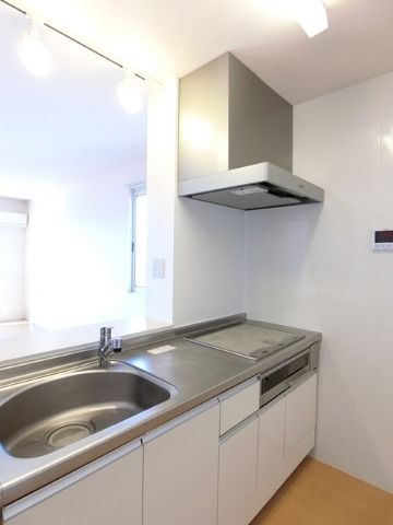 ��ʌ��������܎s�����擌��{�Q���ڂ̃A�p�[�g�̃L�b�`��