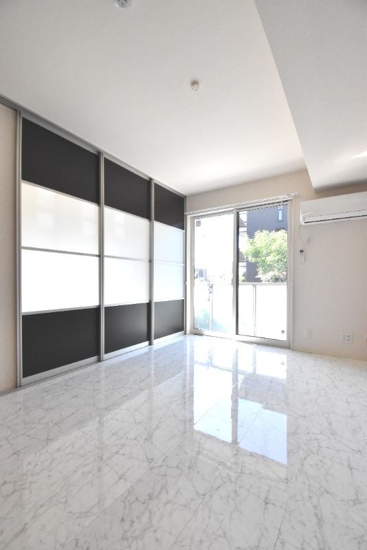 ��ʌ��z�J�s���C�N�^�E���V���ڂ̃A�p�[�g�̂��̑������E�X�y�[�X