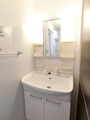 ��ʌ��������܎s�����擌��{�Q���ڂ̃A�p�[�g�̐��ʏ�