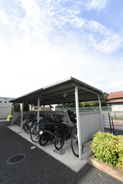 ��ʌ��k�����S�ɓޒ��厚�����̃A�p�[�g�̂��̑�