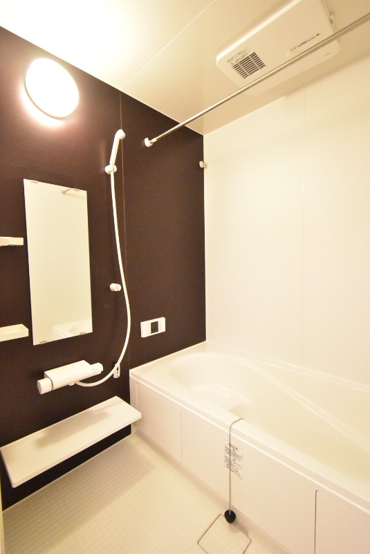 ��ʌ��z�J�s�o�˒��̃A�p�[�g�̃o�X