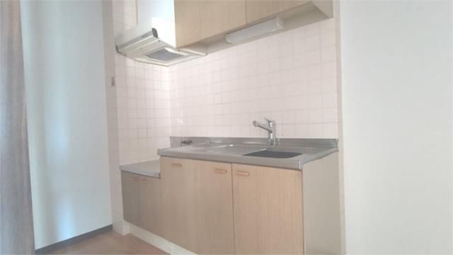 ��ʌ��������܎s���厚��J���̃}���V�����̃L�b�`��