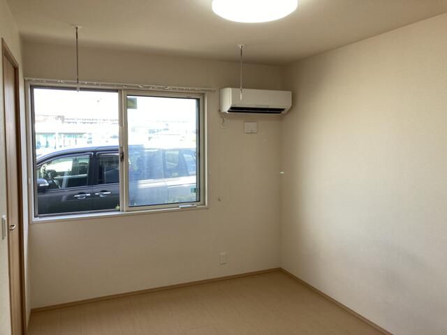 ��ʌ��z�J�s���C�N�^�E���V���ڂ̃A�p�[�g�̋��ԁE���r���O