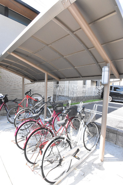 ��ʌ��z�J�s���C�N�^�E���V���ڂ̃A�p�[�g�̂��̑�