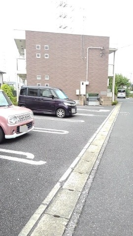 ��ʌ��t�����s�����g�c�̃}���V�����̒��ԏ�