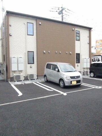 ��ʌ��������܎s��΋�z�K�R���ڂ̃A�p�[�g�̒��ԏ�