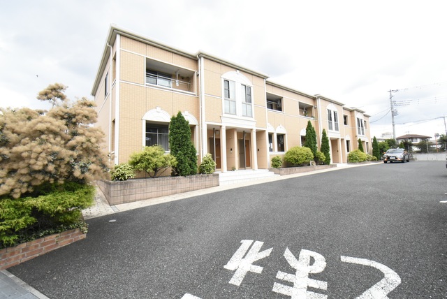 ��ʌ��������܎s�΋�厚�����̃A�p�[�g�̌����O��