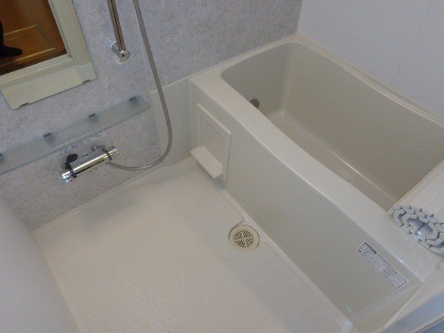 ��ʌ��������܎s�΋�厚�����̃A�p�[�g�̃o�X