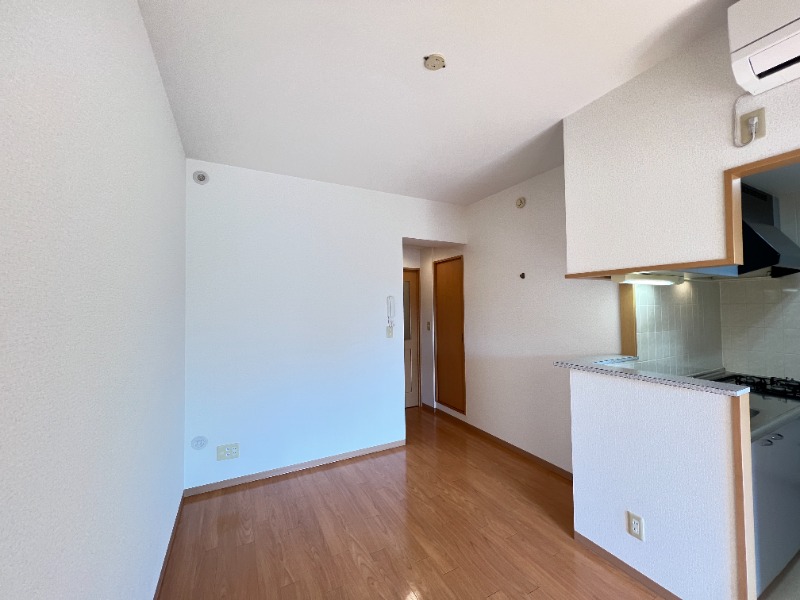 ��ʌ�����s�˒˂S���ڂ̃}���V�����̋��ԁE���r���O