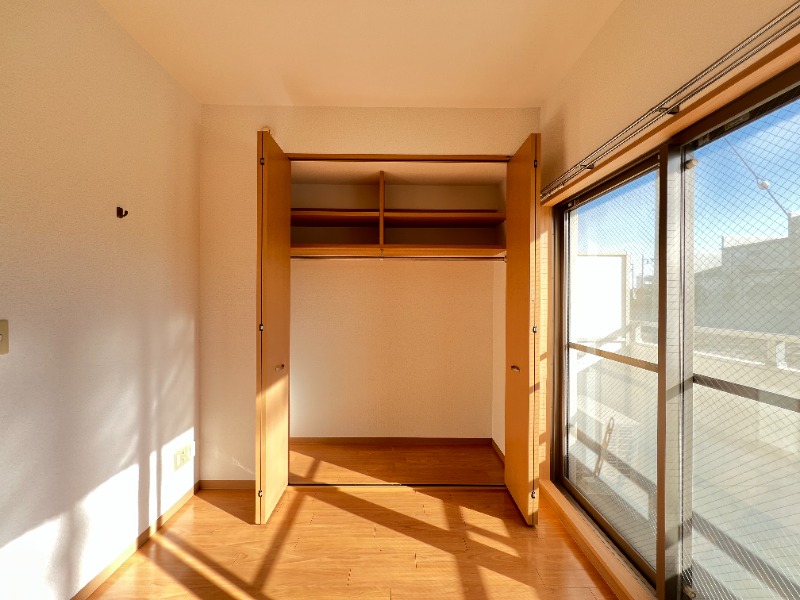 ��ʌ�����s�˒˂S���ڂ̃}���V�����̎��[