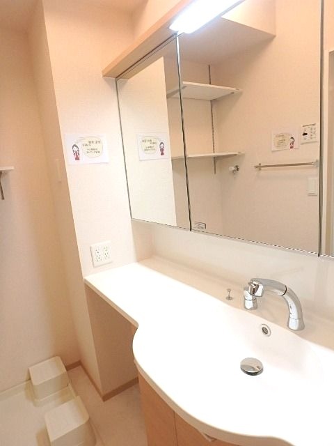 ��ʌ��������܎s��{�擌���P���ڂ̃A�p�[�g�̐��ʏ�