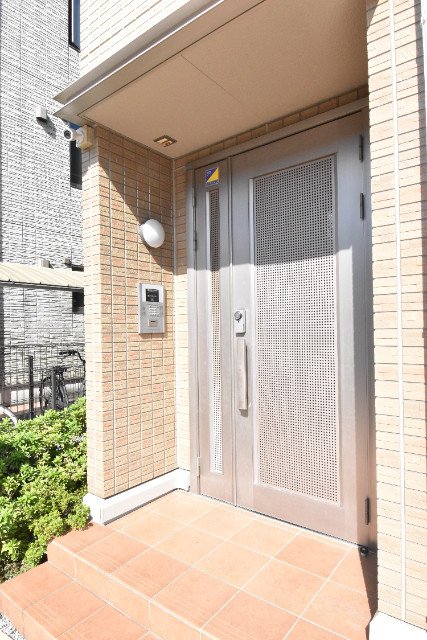 ��ʌ��z�J�s���C�N�^�E���P���ڂ̃A�p�[�g�̃G���g�����X