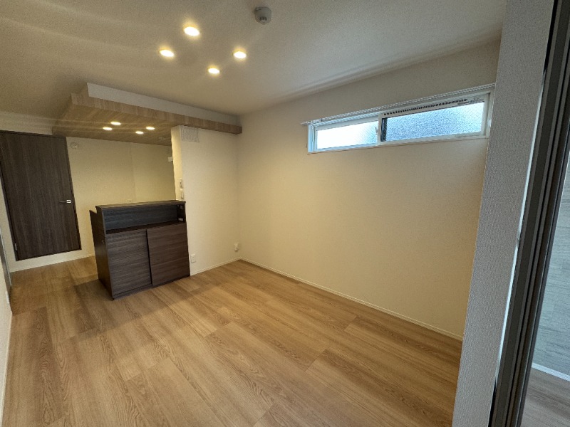 ��ʌ�����s�݉ƒ��̃A�p�[�g�̋��ԁE���r���O