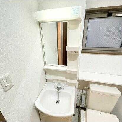 ��ʌ��������܎s�k��{�����R���ڂ̃}���V�����̐��ʏ�