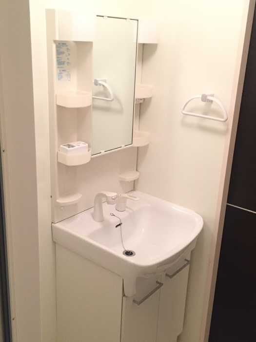 ��ʌ��������܎s�΋擹�c�y�R���ڂ̃A�p�[�g�̐��ʏ�