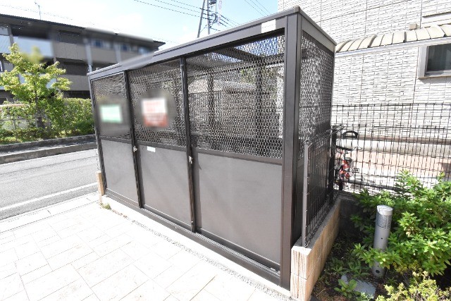 ��ʌ��z�J�s���C�N�^�E���P���ڂ̃A�p�[�g�̂��̑�