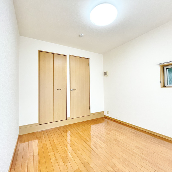 ��ʌ������s�����R���ڂ̃}���V�����̂��̑������E�X�y�[�X