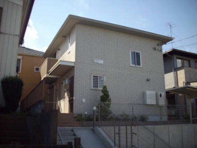 ��ʌ��������܎s��������Q���ڂ̃A�p�[�g�̌����O��