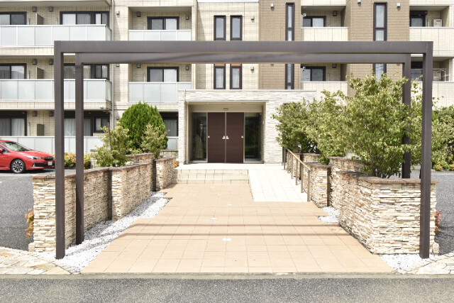 ��ʌ��������܎s���搼��{�P���ڂ̃A�p�[�g�̃G���g�����X