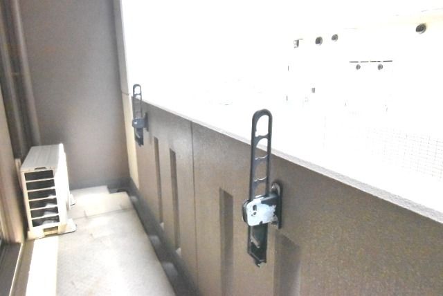 ��ʌ��������܎s�΋�����S���ڂ̃}���V�����̃o���R�j�[