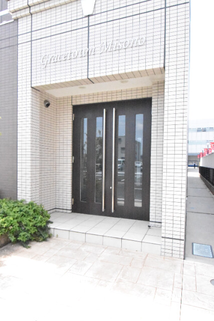 ��ʌ��������܎s�΋�����S���ڂ̃}���V�����̃G���g�����X