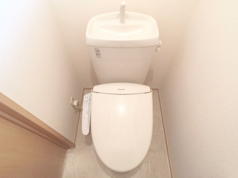 ��ʌ������s�V�P���̃A�p�[�g�̃g�C��