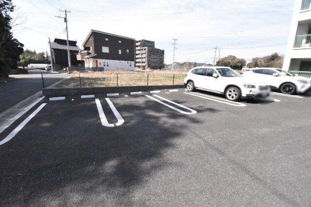 ��ʌ��������܎s�������a�c���P���ڂ̃A�p�[�g�̒��ԏ�