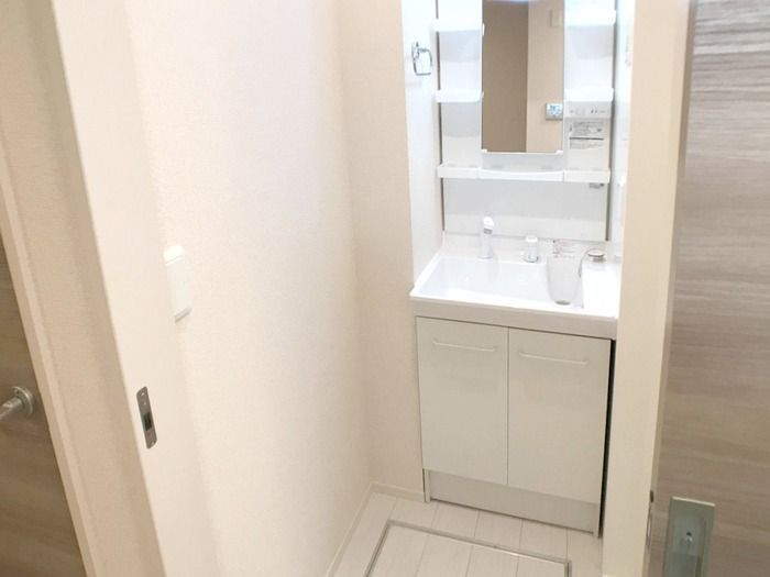 ��ʌ��z�J�s���C�N�^�E���T���ڂ̃A�p�[�g�̐��ʏ�