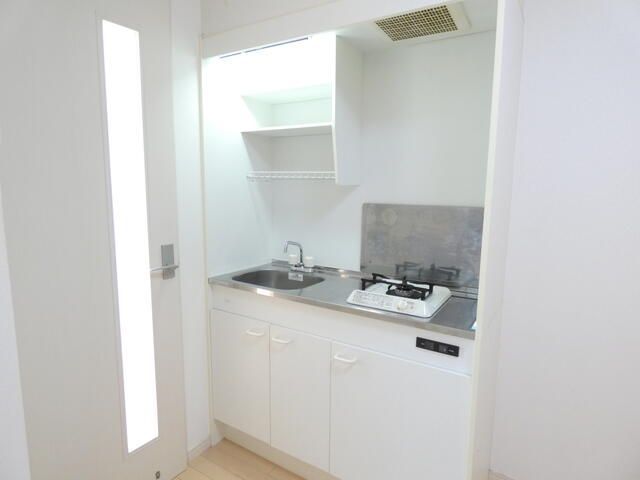 ��ʌ��������܎s�Y�a���ՂQ���ڂ̃}���V�����̃L�b�`��