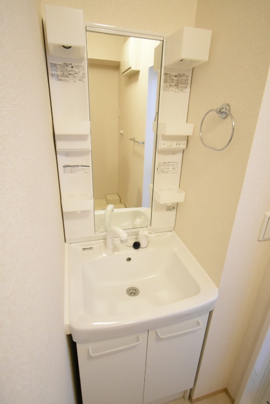 ��ʌ��������܎s��΋搼���T���ڂ̃A�p�[�g�̐��ʏ�