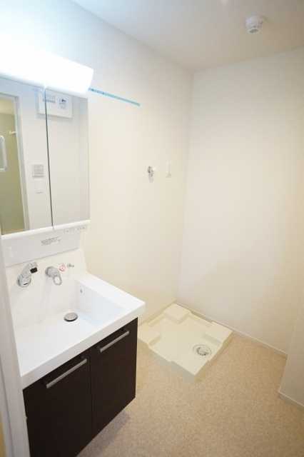 ��ʌ��������܎s��{��g�~���Q���ڂ̃}���V�����̐��ʏ�