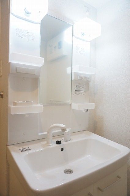 ��ʌ��������܎s�΋�����Q���ڂ̃A�p�[�g�̐��ʏ�