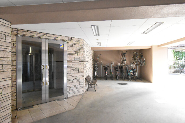 ��ʌ��z�J�s�퐶���̃}���V�����̃G���g�����X