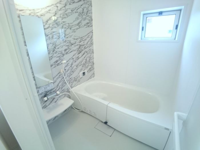 ��ʌ��z�J�s�����S���ڂ̃A�p�[�g�̃o�X