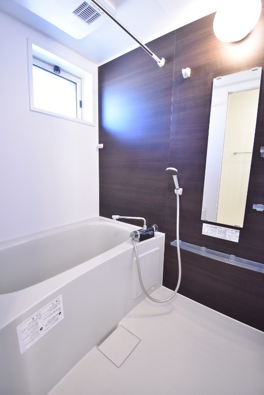 ��ʌ��������܎s�΋�厚�O���̃A�p�[�g�̃o�X