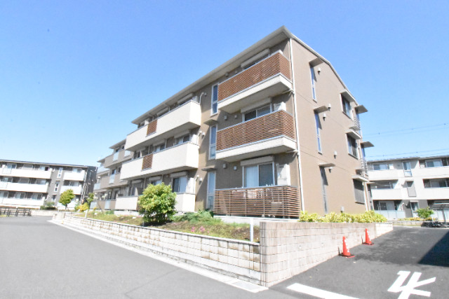 ��ʌ��z�J�s���C�N�^�E���U����35-8�̃A�p�[�g�̌����O��