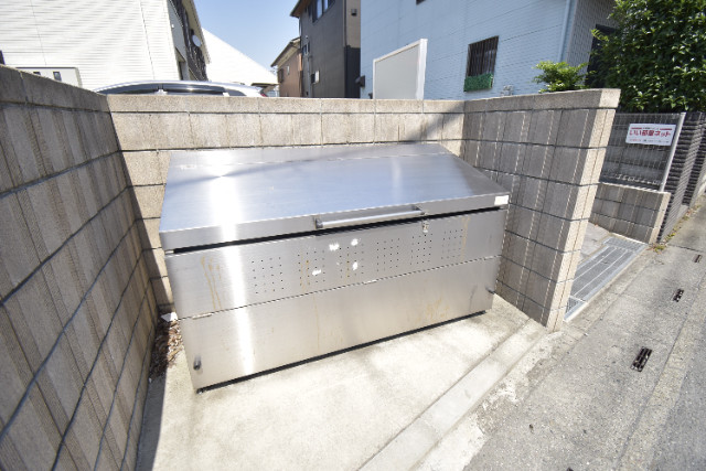 ��ʌ��������܎s�����攪���q�P���ڂ̃A�p�[�g�̂��̑�