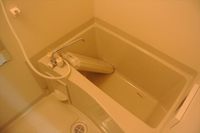 ��ʌ��������܎s�Y�a�挳���P���ڂ̃A�p�[�g�̃o�X