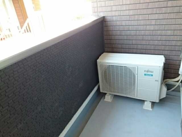 ��ʌ��������܎s�k��g�쒬�Q���ڂ̃A�p�[�g�̃o���R�j�[