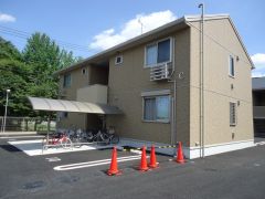 ��ʌ�����s�厚����2390-1�̃A�p�[�g�̌����O��