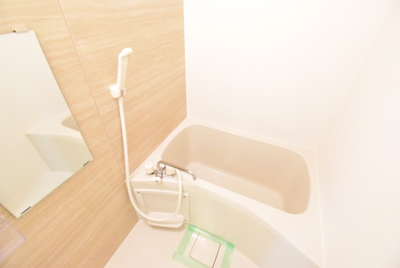 ��ʌ�����s�����J�{���S���ڂ̃A�p�[�g�̃o�X