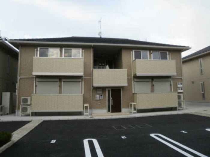 ��ʌ�����s�厚�ΐ_�̃A�p�[�g�̌����O��