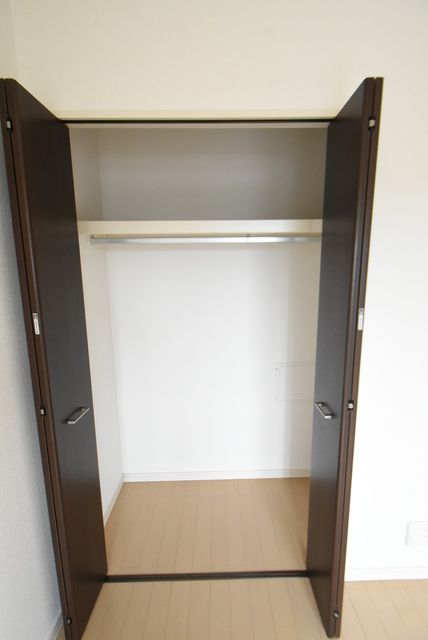 ��ʌ��z�J�s��z�J�T���ڂ̃A�p�[�g�̎��[