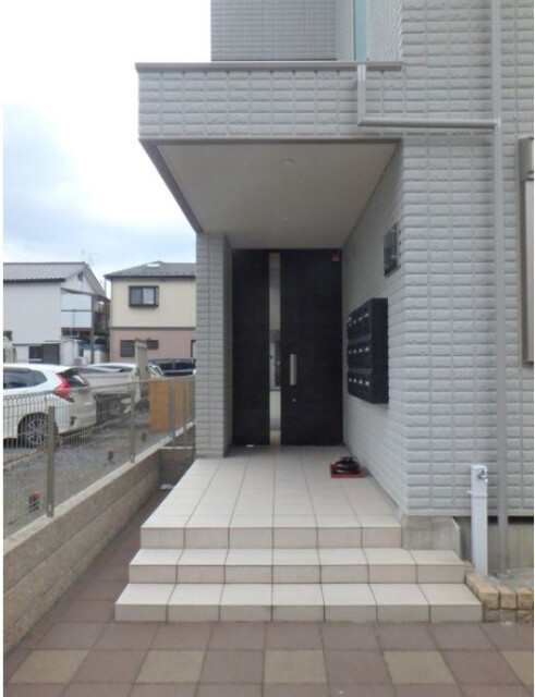 ��ʌ�����s�씵���J�U���ڂ̃}���V�����̃G���g�����X