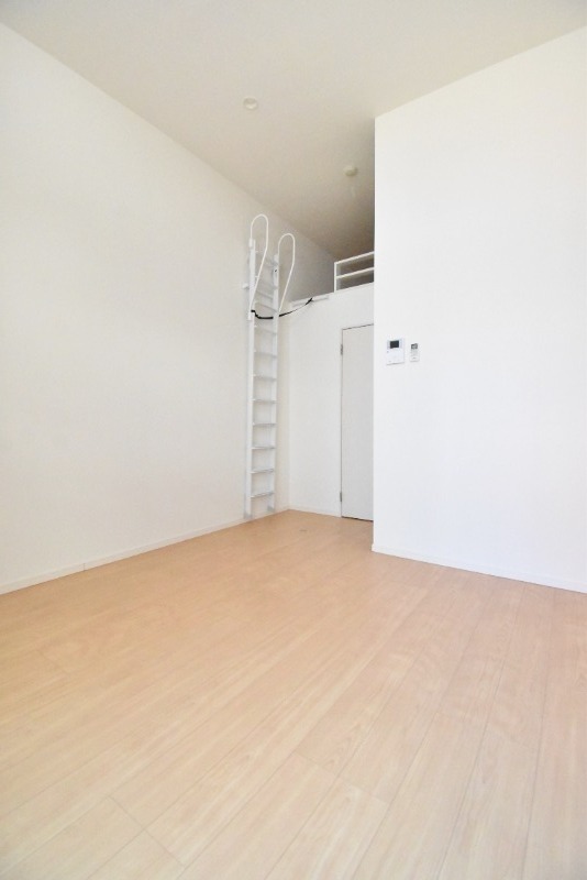 ��ʌ��������܎s��{��x�̓����Q���ڂ̃A�p�[�g�̋��ԁE���r���O