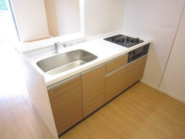 ��ʌ��z�J�s�쒬�Q���ڂ̃A�p�[�g�̃L�b�`��