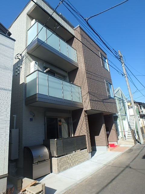 ��ʌ��������܎s�k����i���Q���ڂ̃}���V�����̌����O��