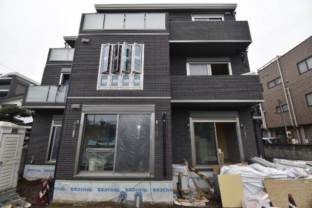 ��ʌ��������܎s��{����ؒ��S���ڂ̃A�p�[�g�̌����O��