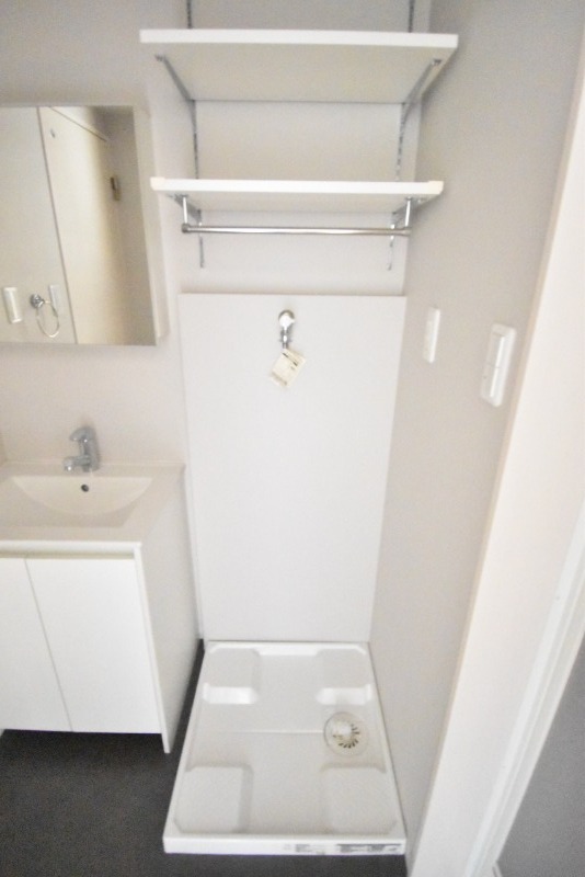 ��ʌ��������܎s��{��x�̓����Q���ڂ̃A�p�[�g�̂��̑��ݔ�